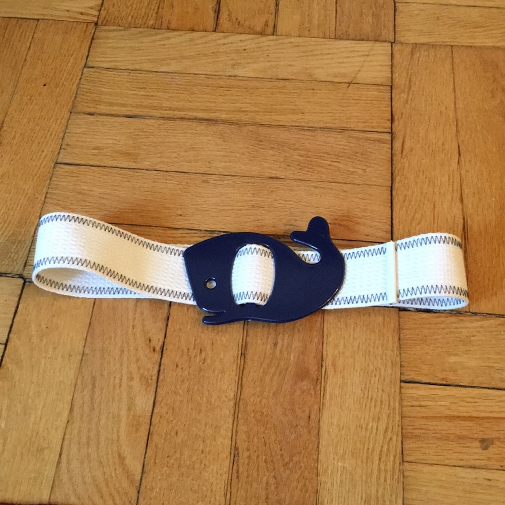 Blue Whale (plastic) buckle with white belt